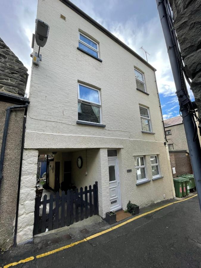 Flat 2, Ty Newydd Apartment Barmouth Exterior photo